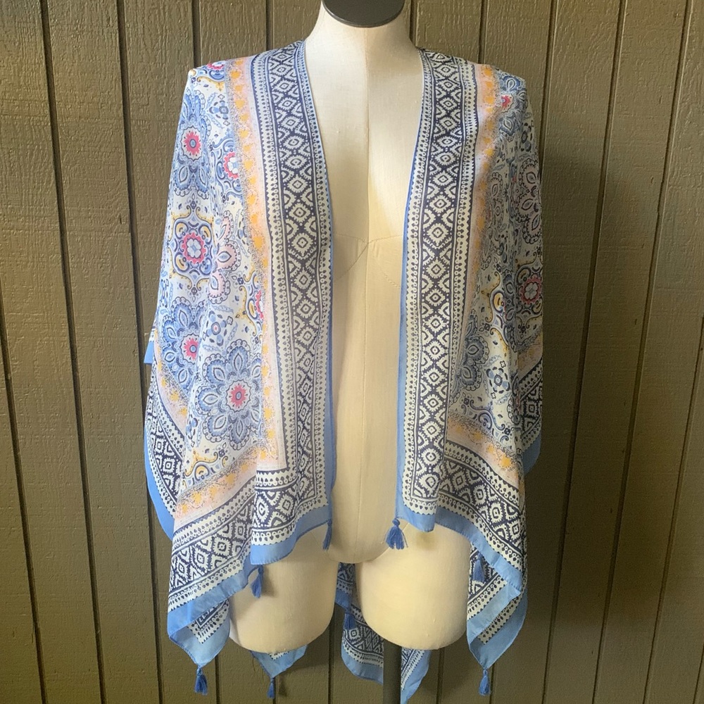 Mark & Hall NWT Blue Boho Style Lightweight Fringe Kimono One Size